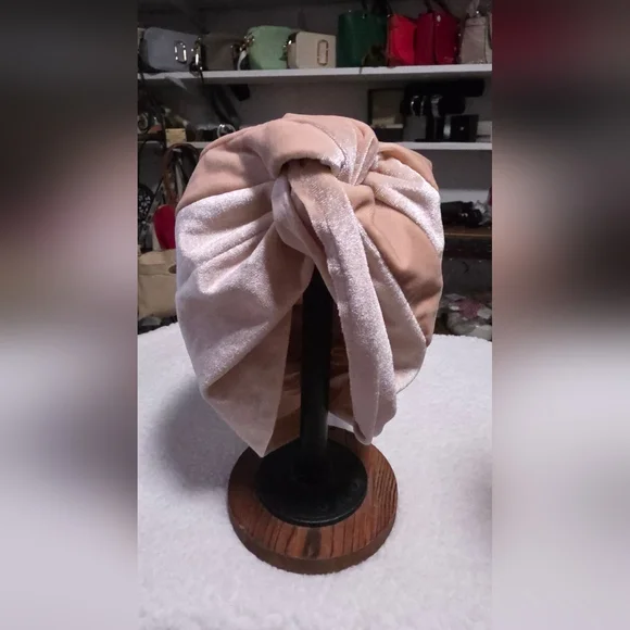 6 Elegant Head Caps/Turbans - Picture 13 of 16